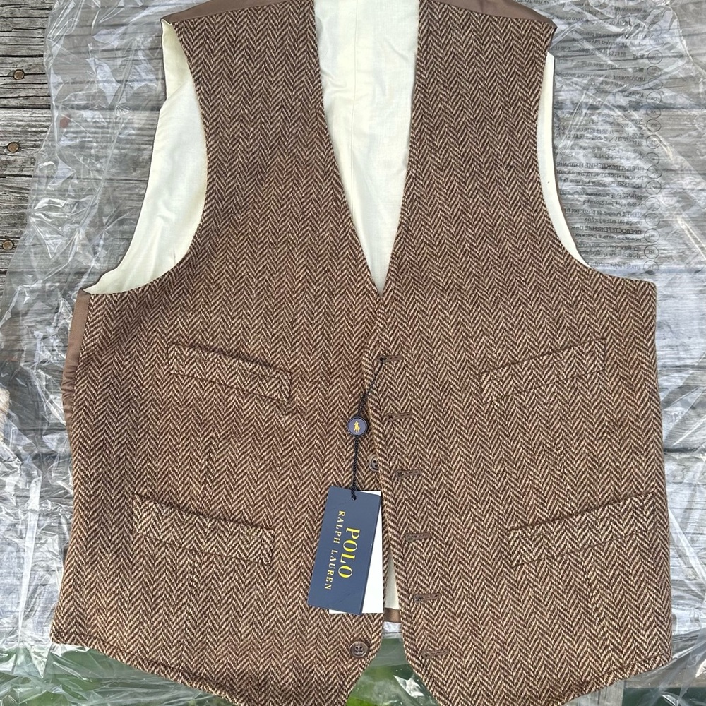 NWT Ralph Lauren Italian Men’s Vest 38R (out of stock on website)